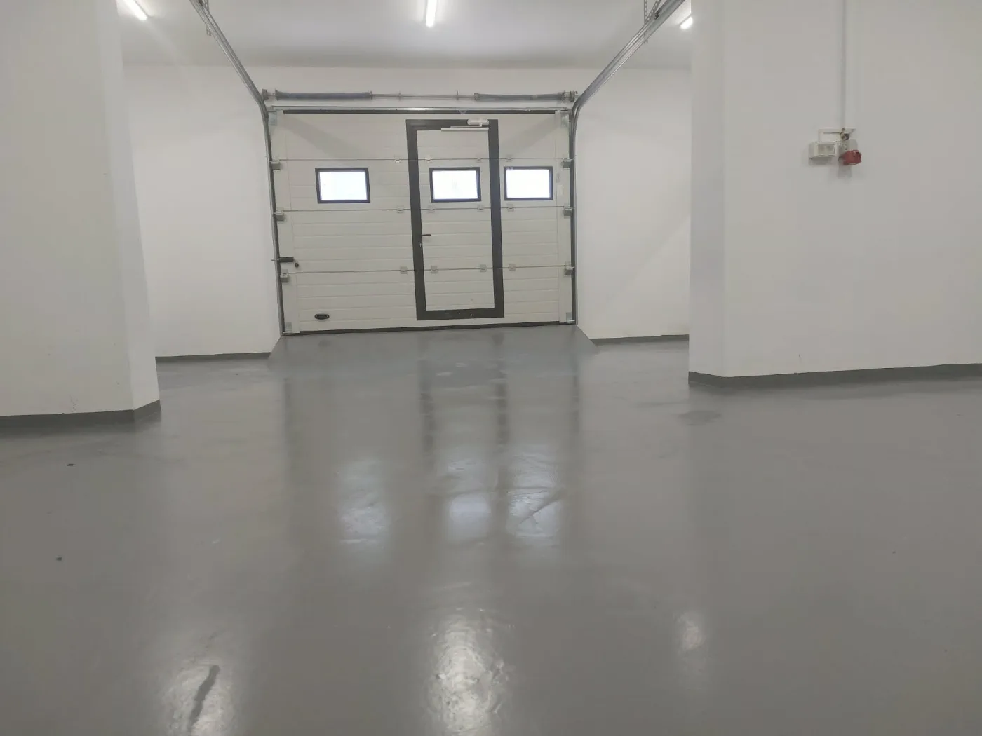 Spatiu Comercial + Birou / Garsoniera